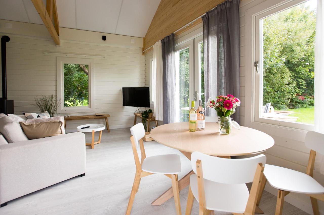 Chalet Met Loft - Vakantiepark De Schreiershoek Dokkum Kültér fotó