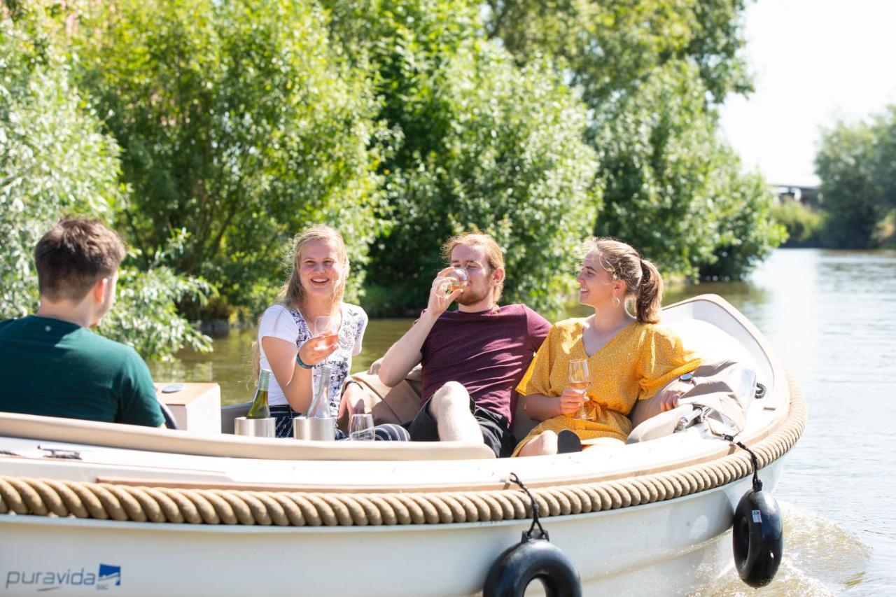 Chalet Met Loft - Vakantiepark De Schreiershoek Dokkum Kültér fotó